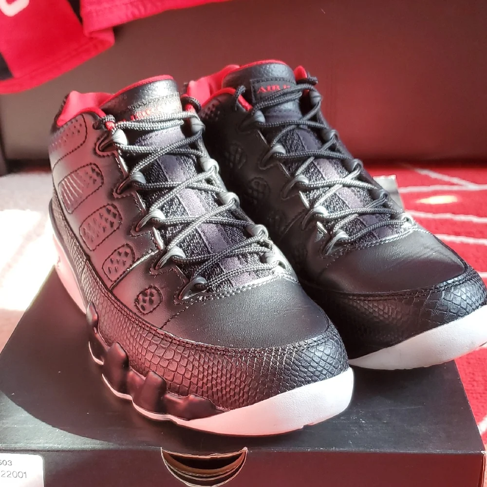 Jordan Retro Low Black and Red Sneakers - Picture 1 of 8